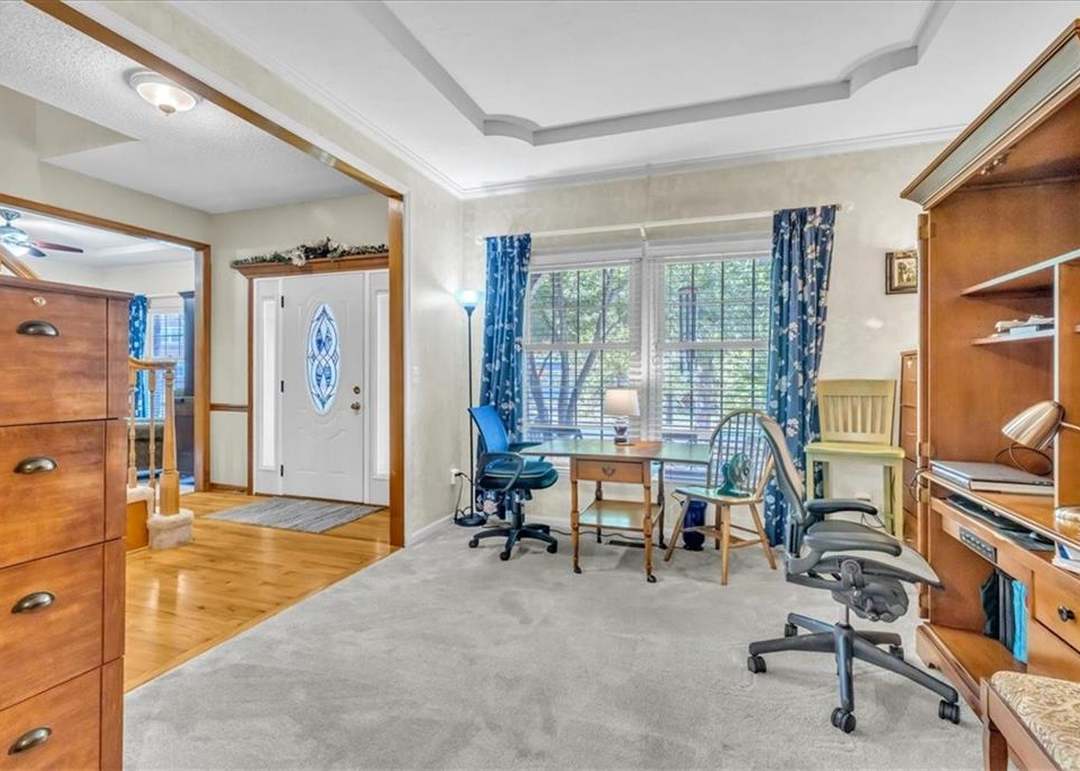 8503 Lakeview Avenue — photo 14