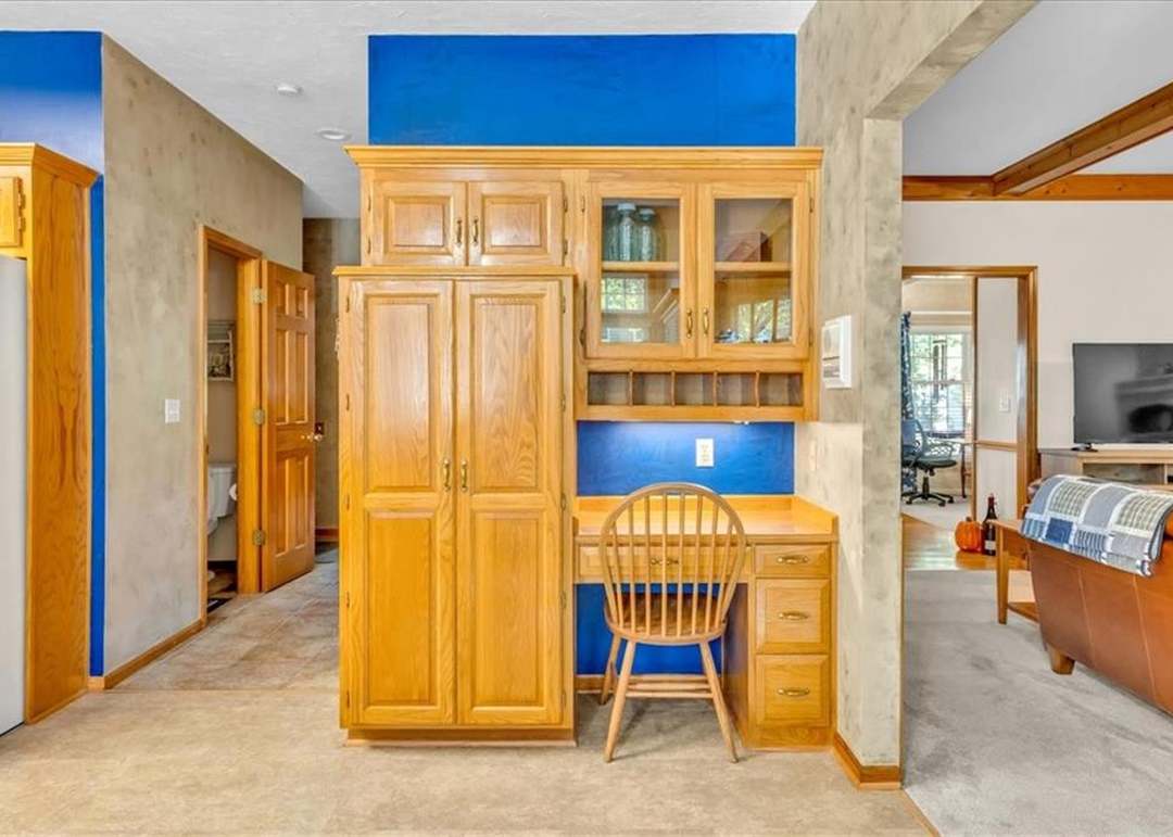 8503 Lakeview Avenue — photo 17