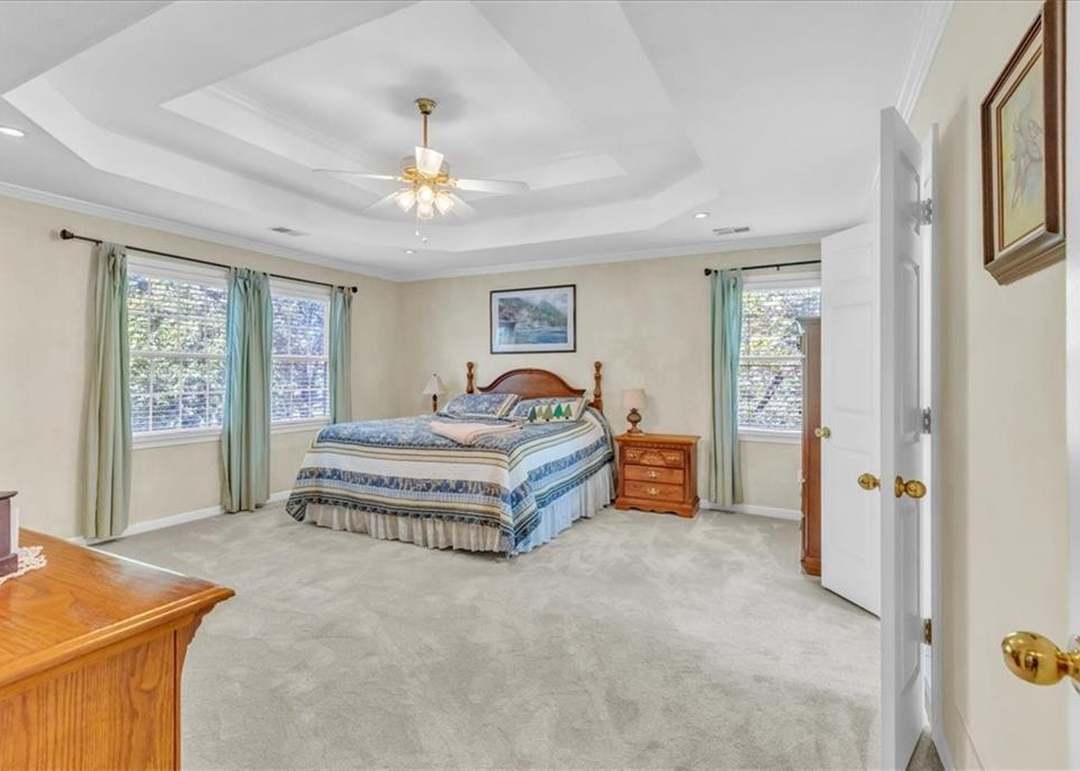8503 Lakeview Avenue — photo 20
