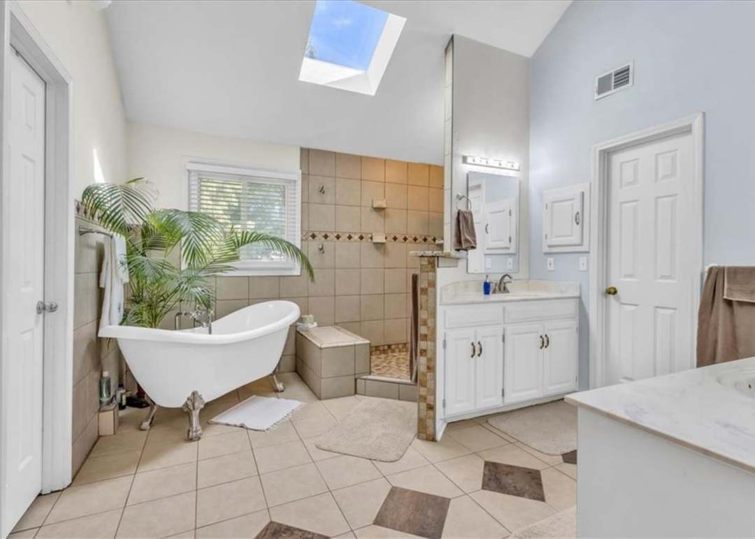 8503 Lakeview Avenue — photo 21