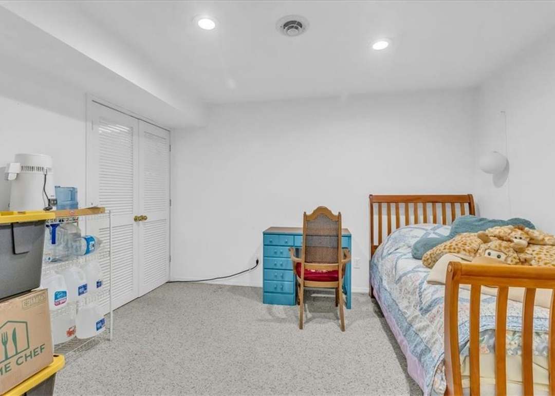 8503 Lakeview Avenue — photo 30