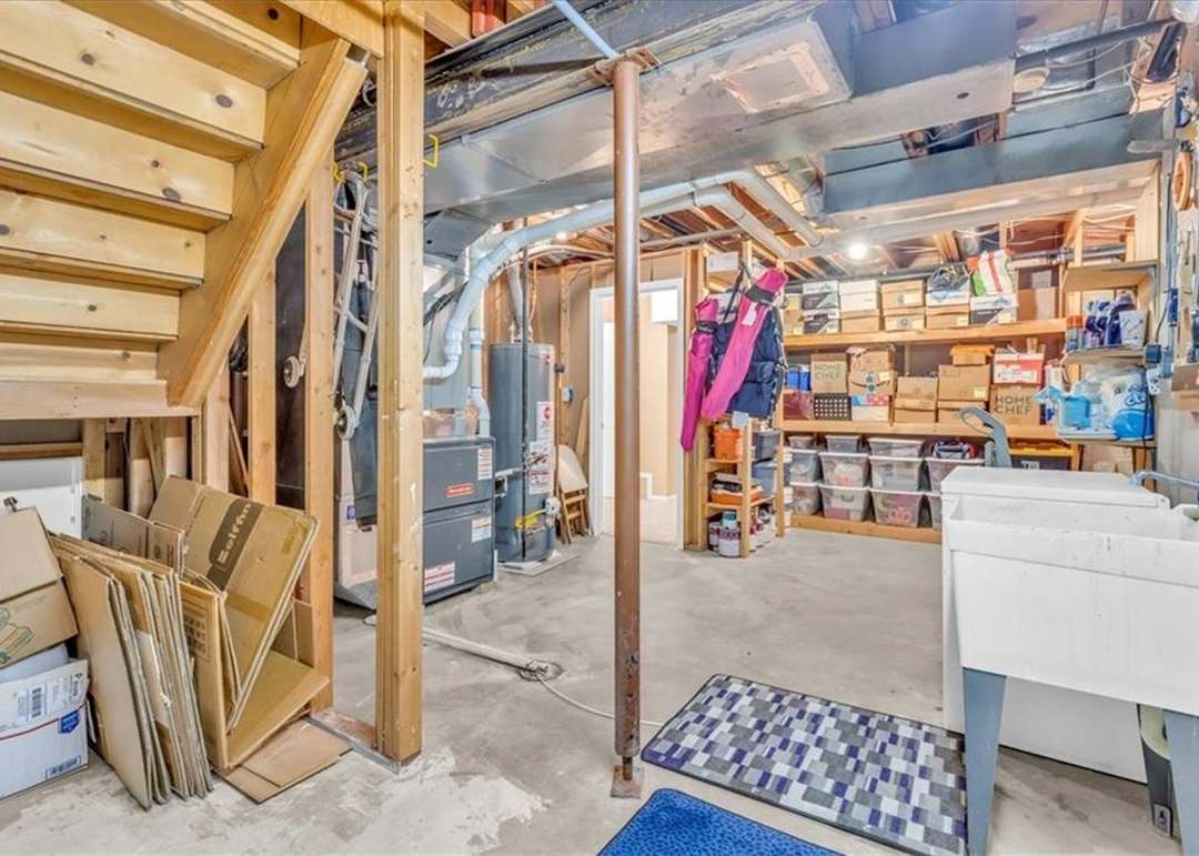 8503 Lakeview Avenue — photo 33