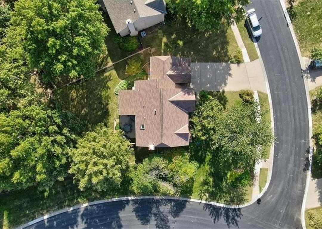 8503 Lakeview Avenue — photo 36