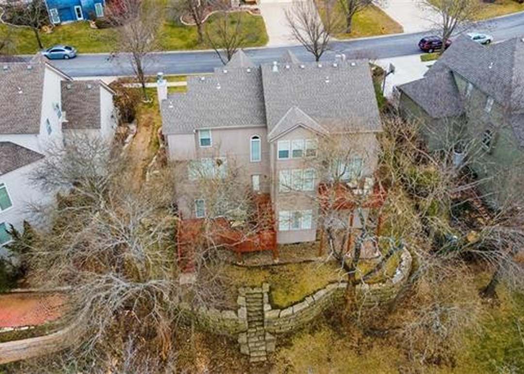 8506 Widmer Road — photo 34