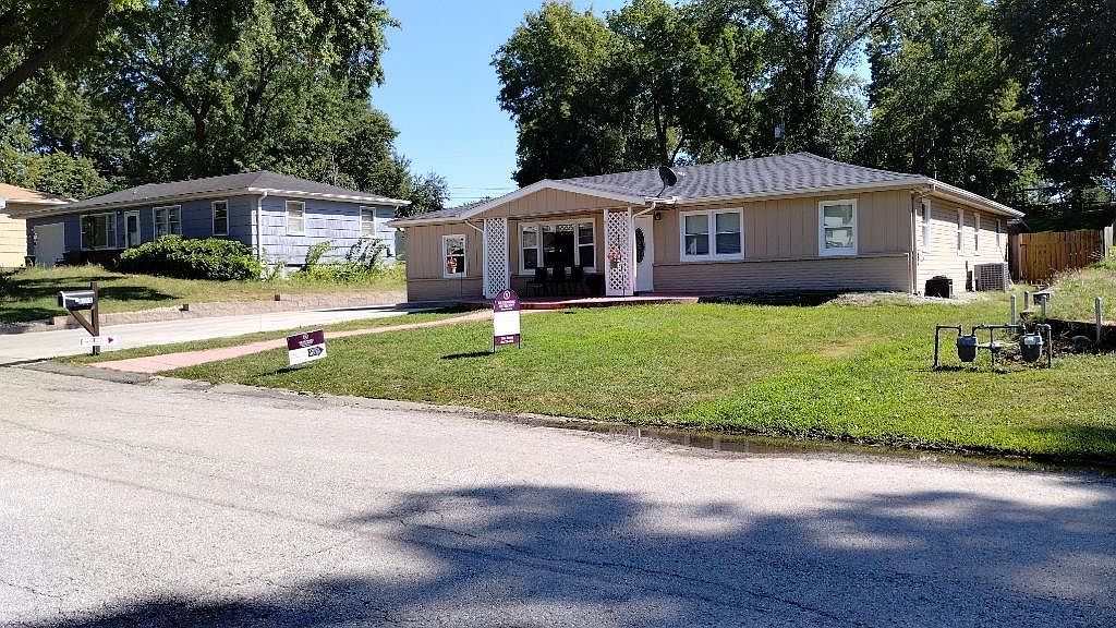 8515 TROUP AVENUE — photo 10