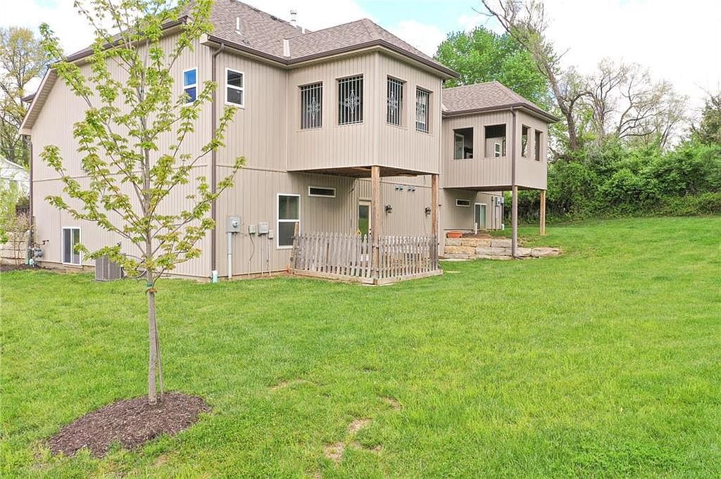 8527 N Highland Avenue — photo 6