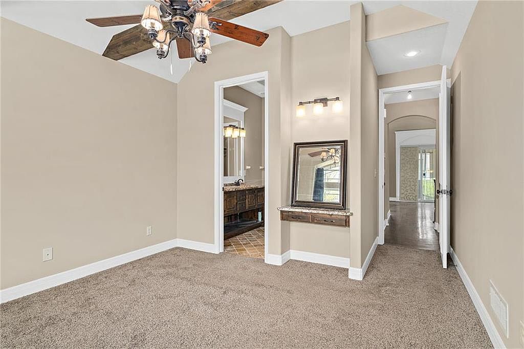 8527 N Highland Avenue — photo 20