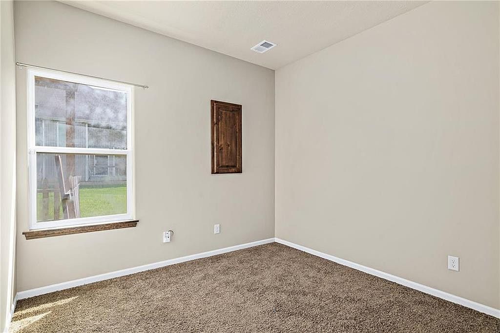 8527 N Highland Avenue — photo 28