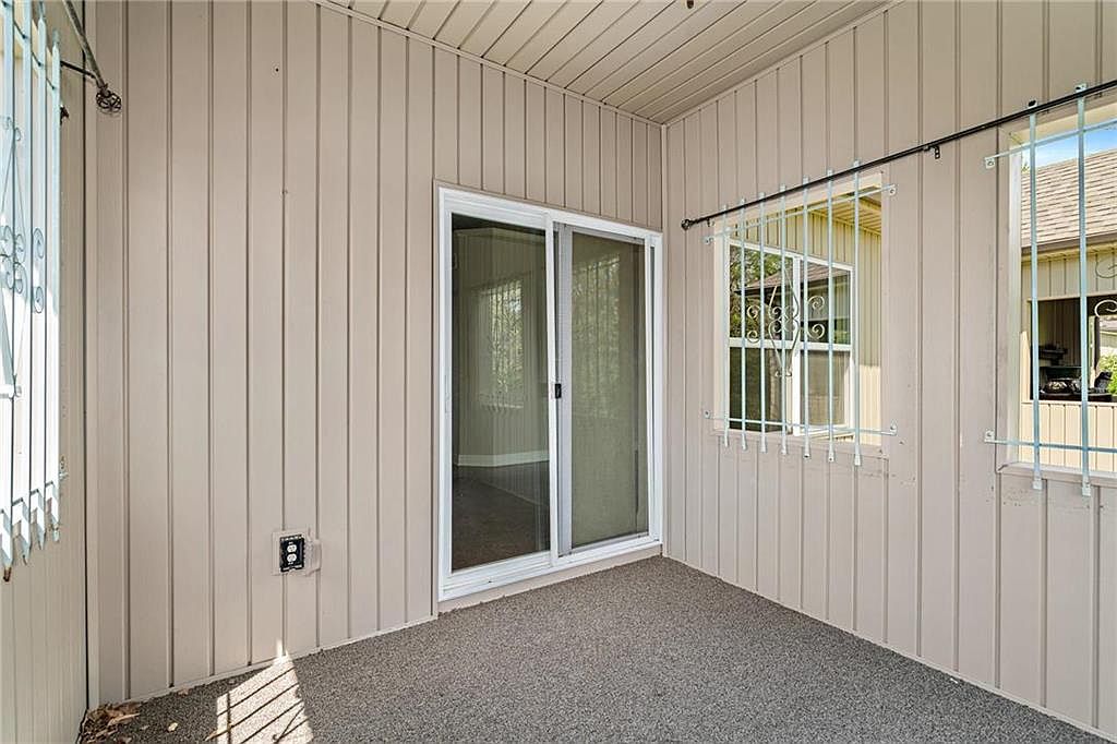 8527 N Highland Avenue — photo 31