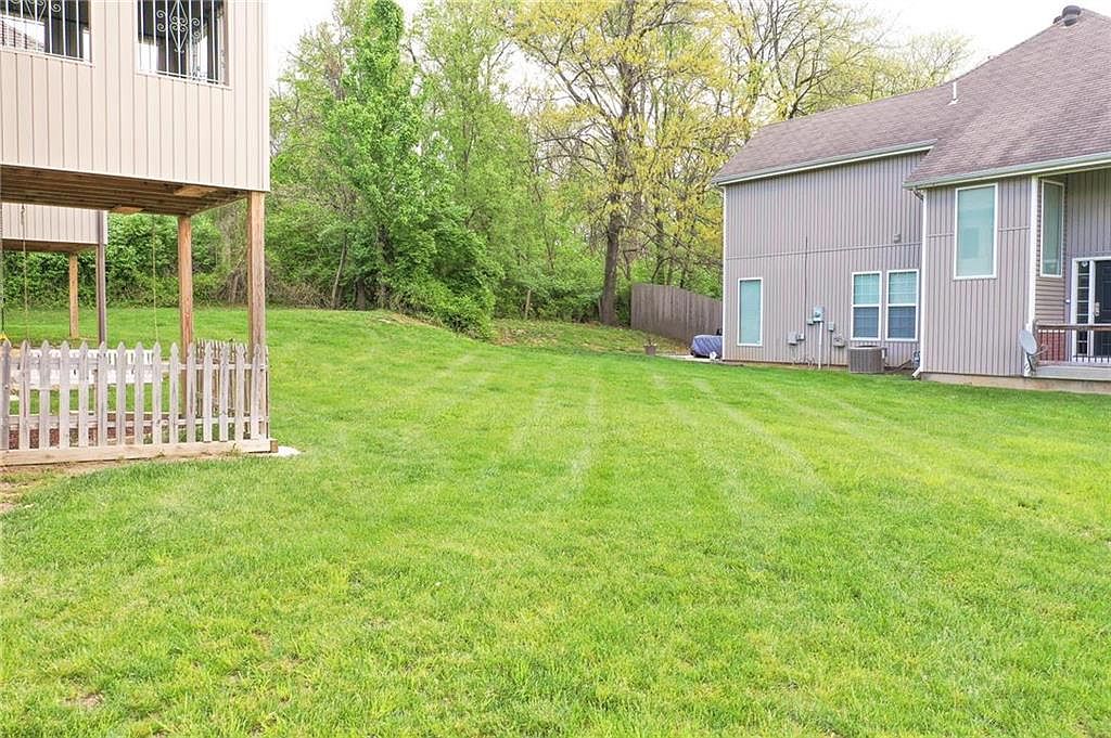 8527 N Highland Avenue — photo 33