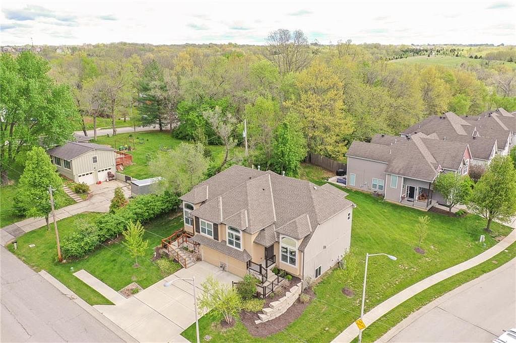 8527 N Highland Avenue — photo 40
