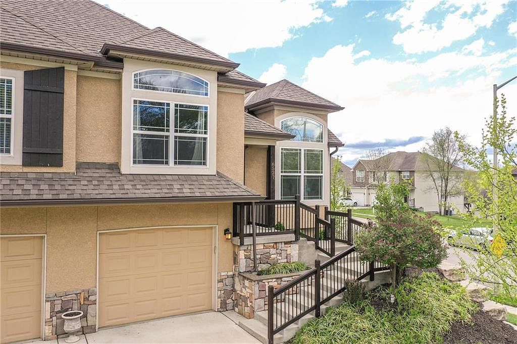 8527 N Highland Avenue — photo 47