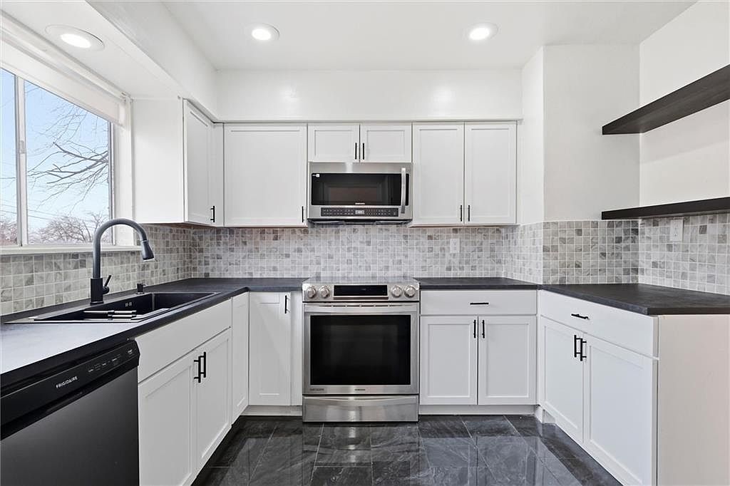 8529 Crescent Avenue — photo 10