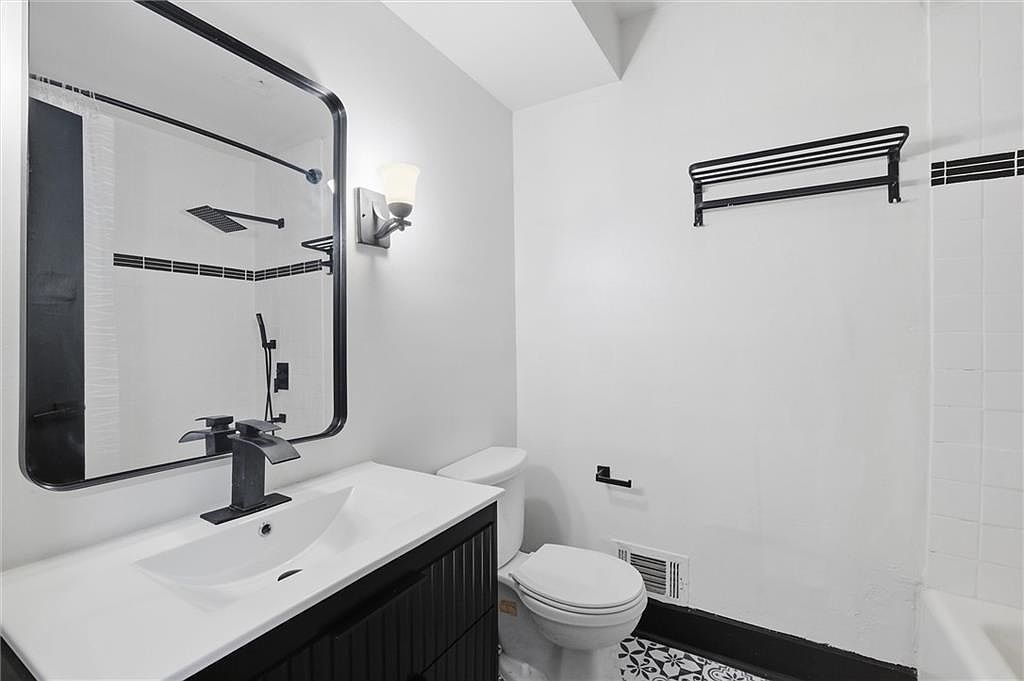 8529 Crescent Avenue — photo 15