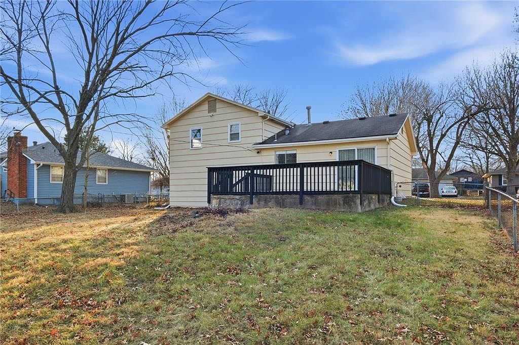 8529 Crescent Avenue — photo 30