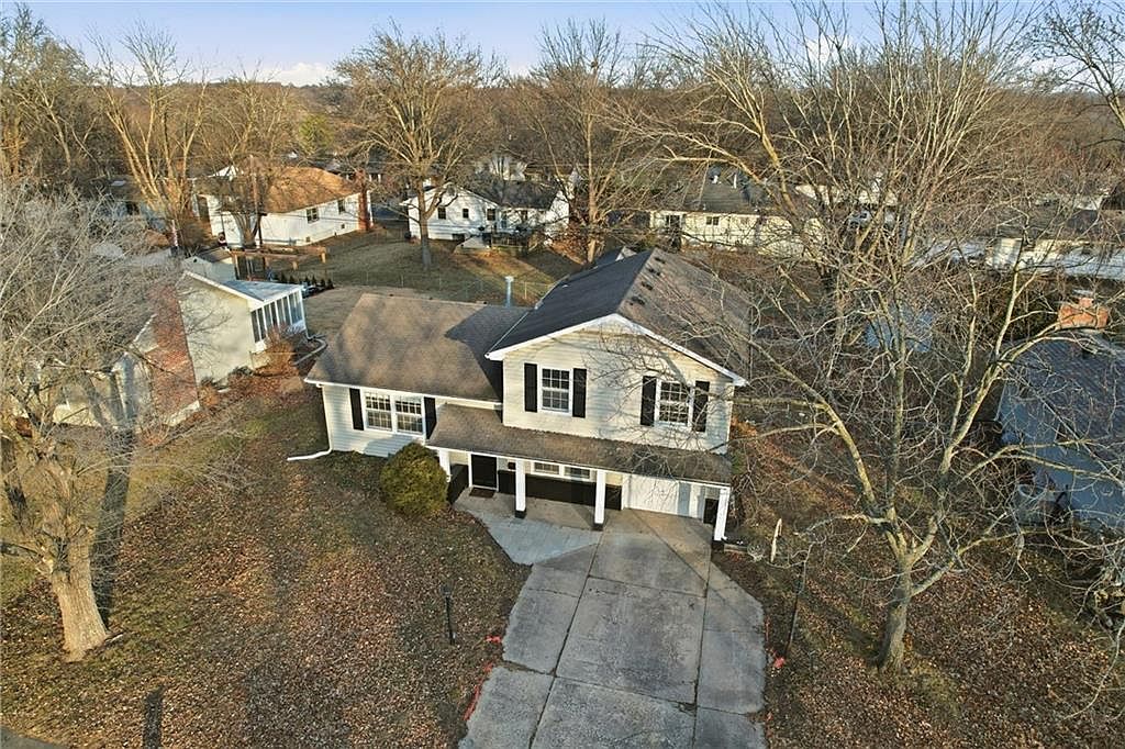 8529 Crescent Avenue — photo 32