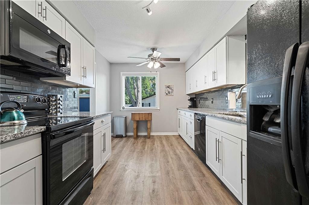 8560 W 85th Street — photo 12