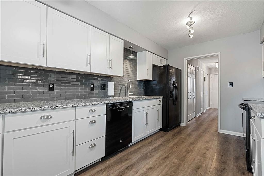 8560 W 85th Street — photo 14