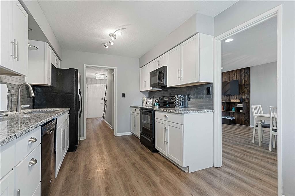 8560 W 85th Street — photo 15