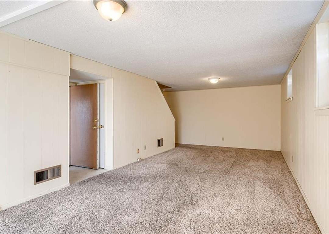8615 W 83rd Street — photo 20