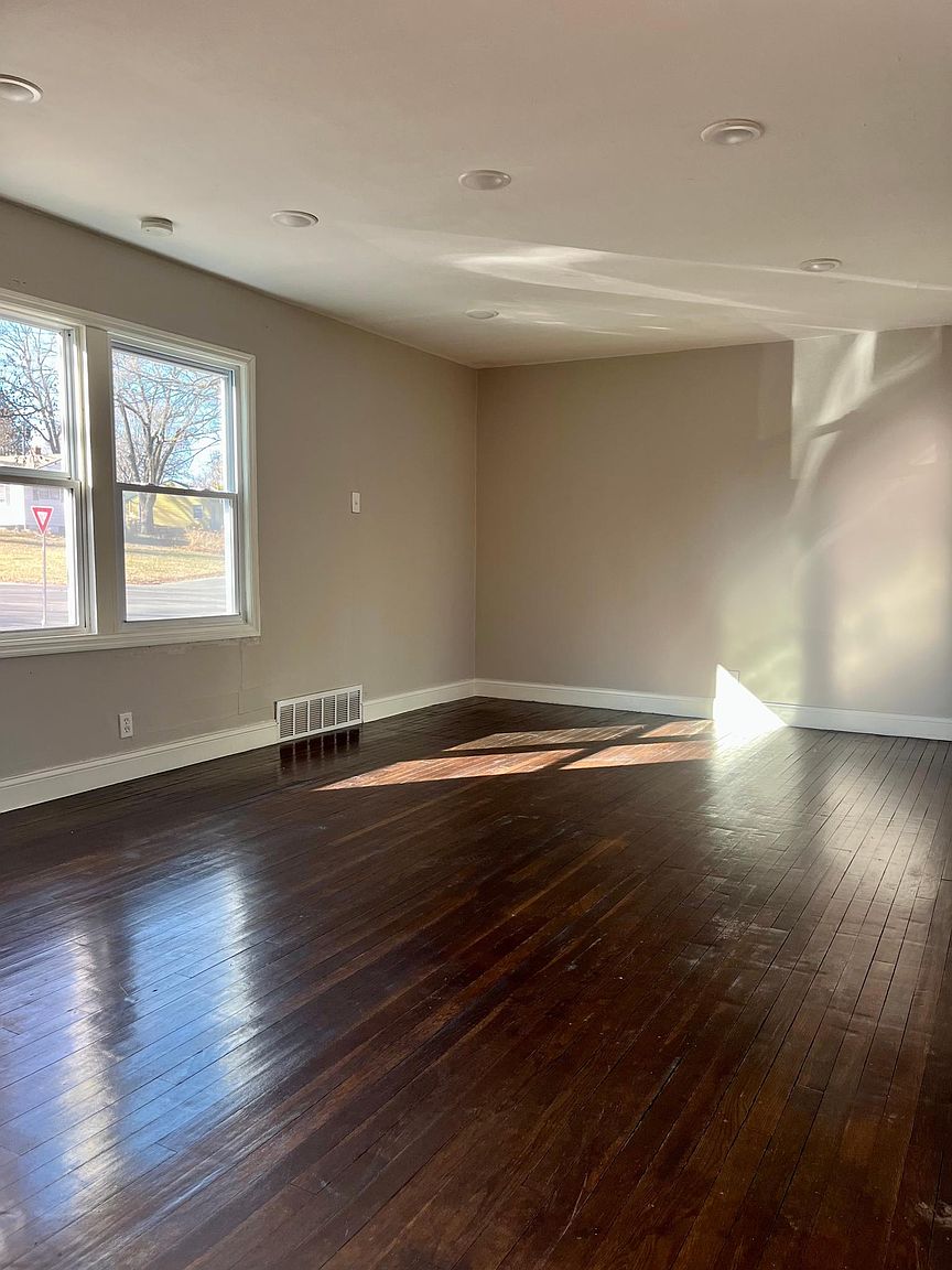8701 Rainbow Lane — photo 34