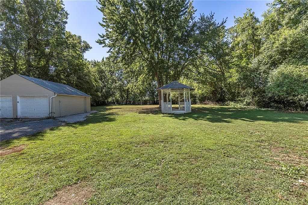 8707 Longview Road — photo 8