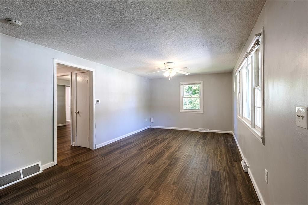 8707 Longview Road — photo 9