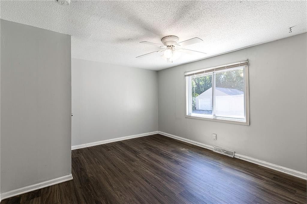 8707 Longview Road — photo 20