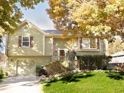 8718 Golden Lane, De Soto, KS