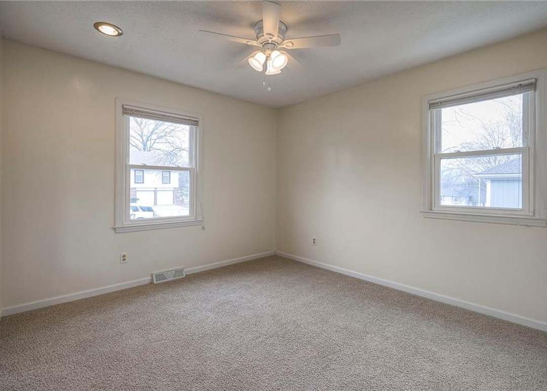 8749 Park Street — photo 28