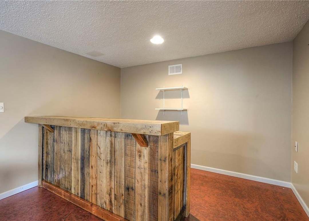 8749 Park Street — photo 34