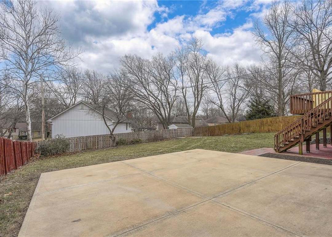 8749 Park Street — photo 43