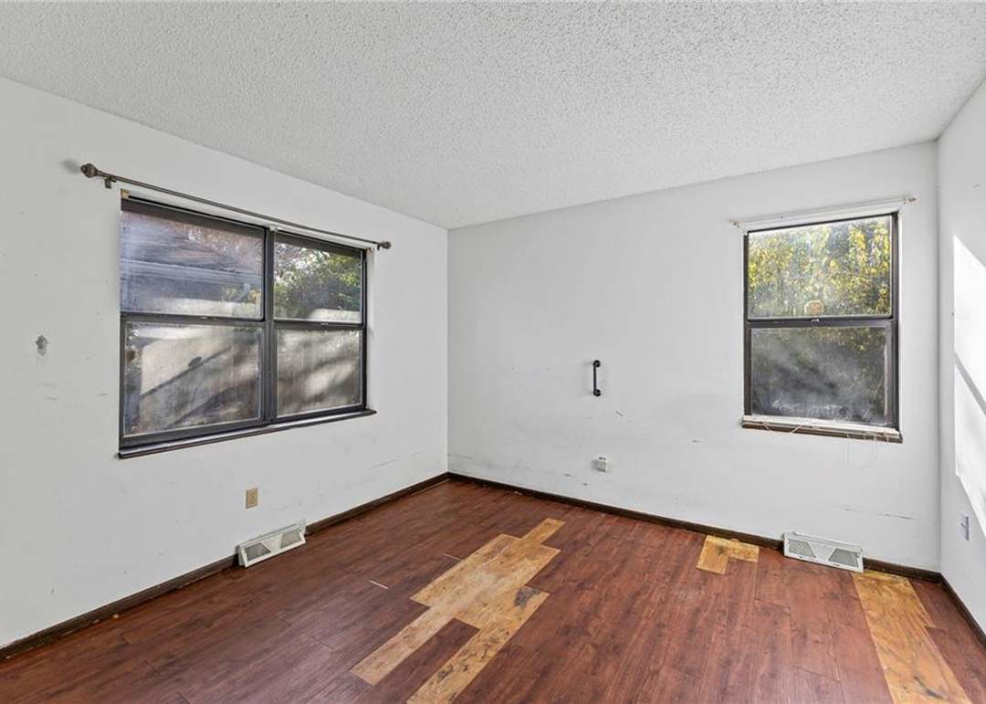 8801 E 109th Terrace — photo 16