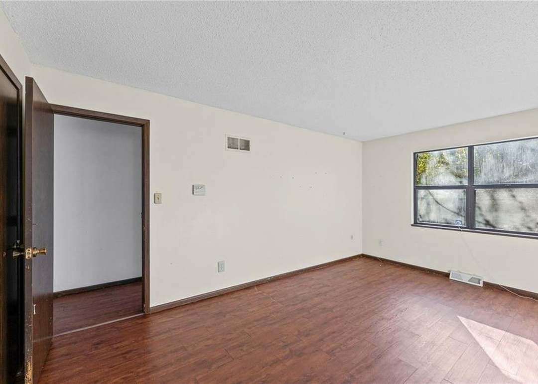 8801 E 109th Terrace — photo 18