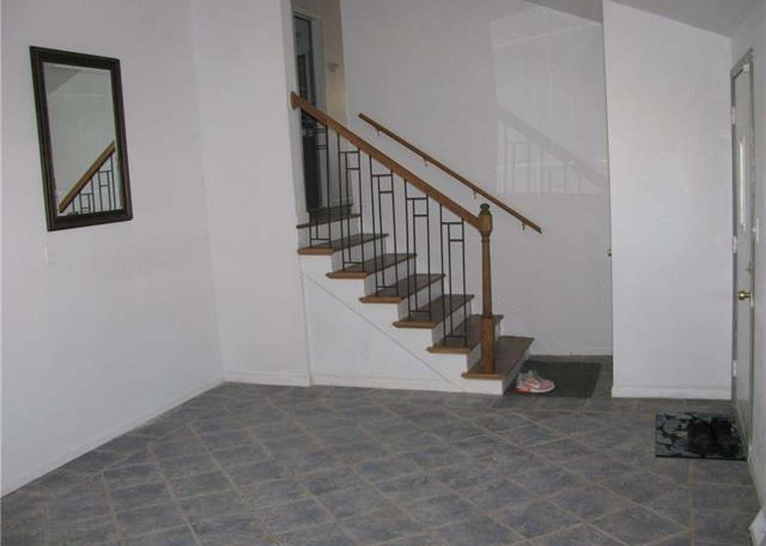 8811 Glenwood Avenue — photo 11