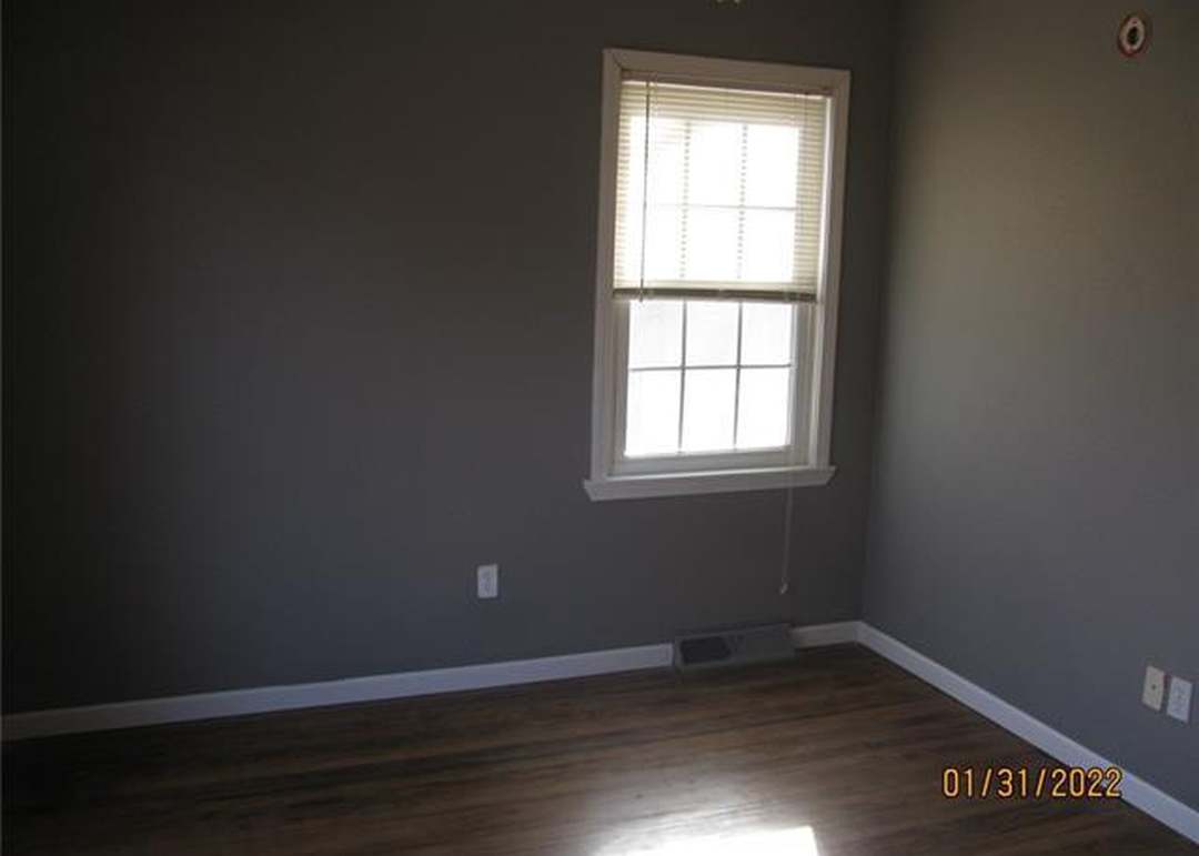 8811 Glenwood Avenue — photo 13