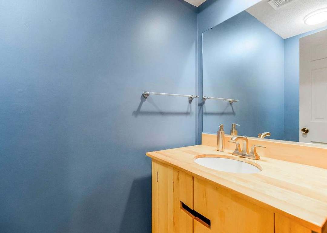 8813 W 116th Street — photo 15