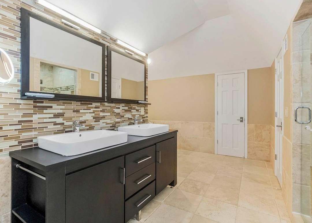 8813 W 116th Street — photo 19