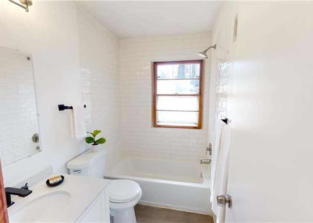 8815 E 52nd Terrace — photo 7
