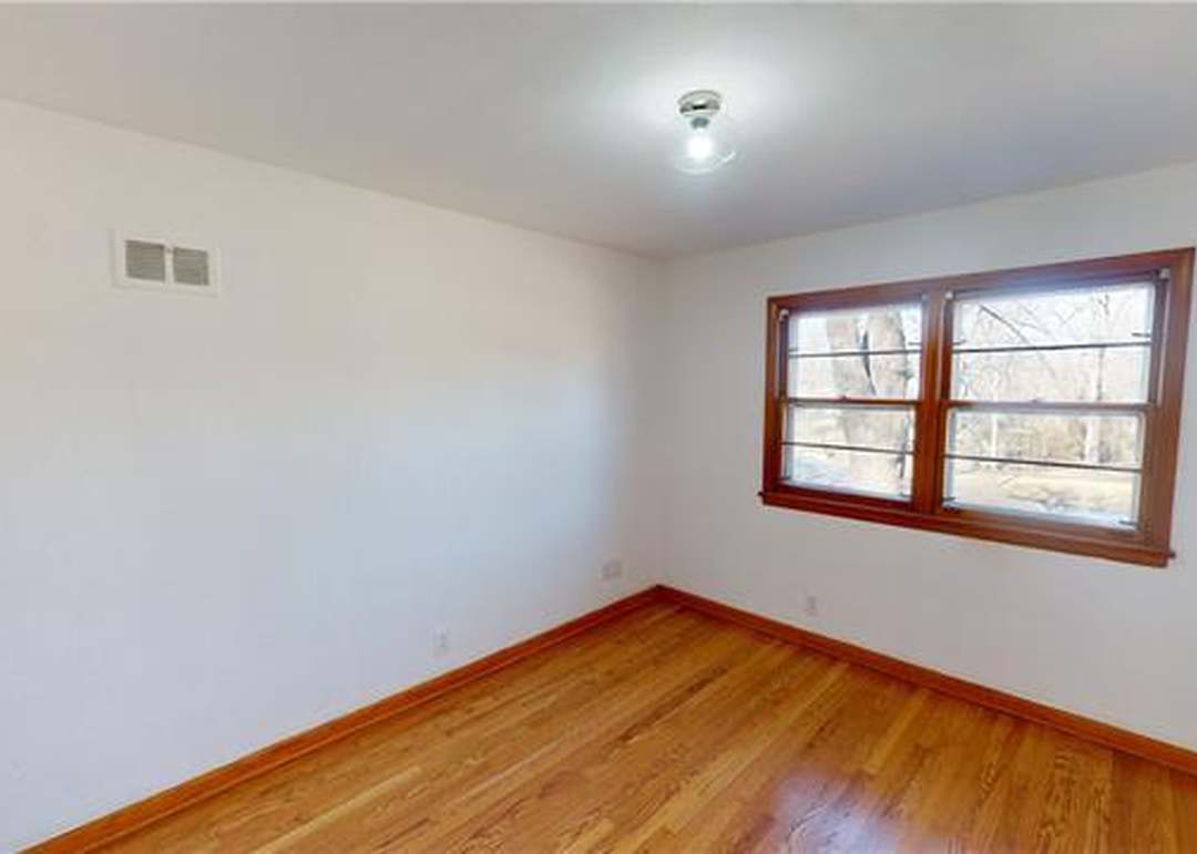 8815 E 52nd Terrace — photo 14