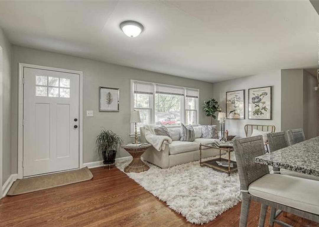8824 Hemlock Drive — photo 9