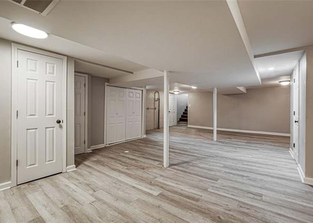8824 Hemlock Drive — photo 25