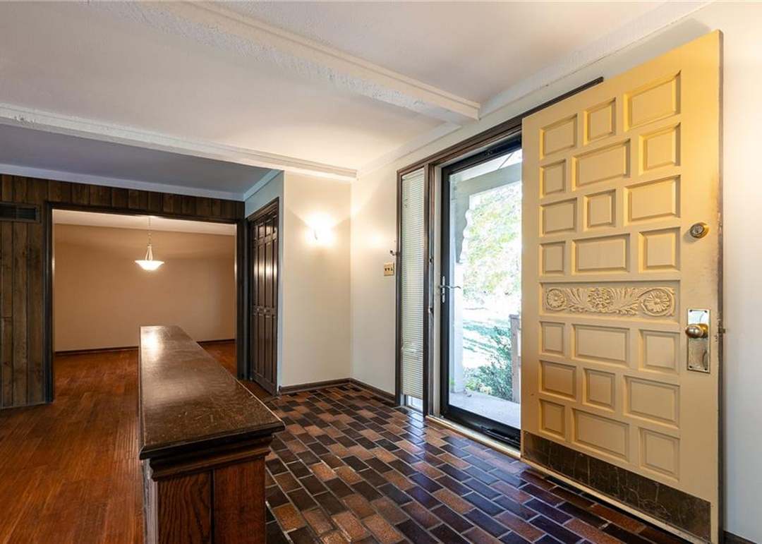 8830 Cedar Drive — photo 11
