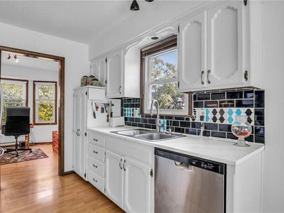 8841 Lane Avenue — photo 10