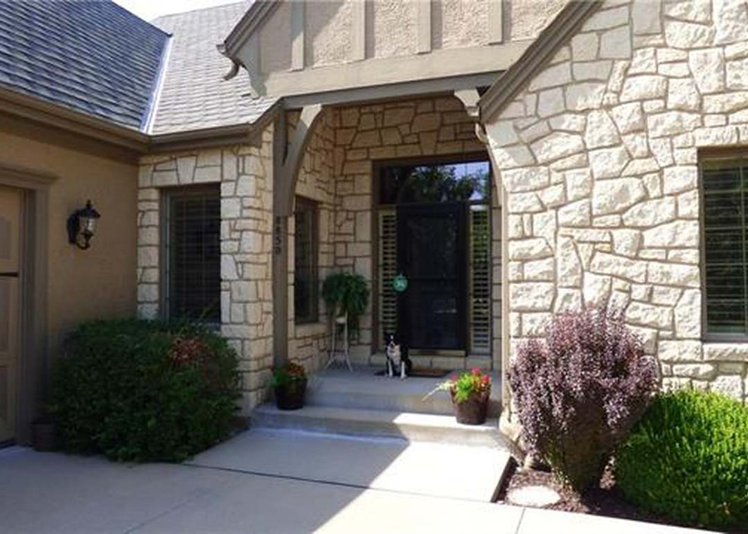 8850 W 143rd Terrace — photo 8