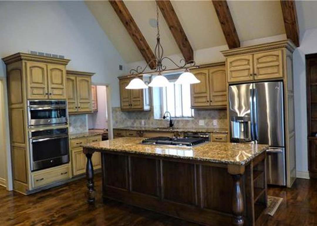 8850 W 143rd Terrace — photo 9