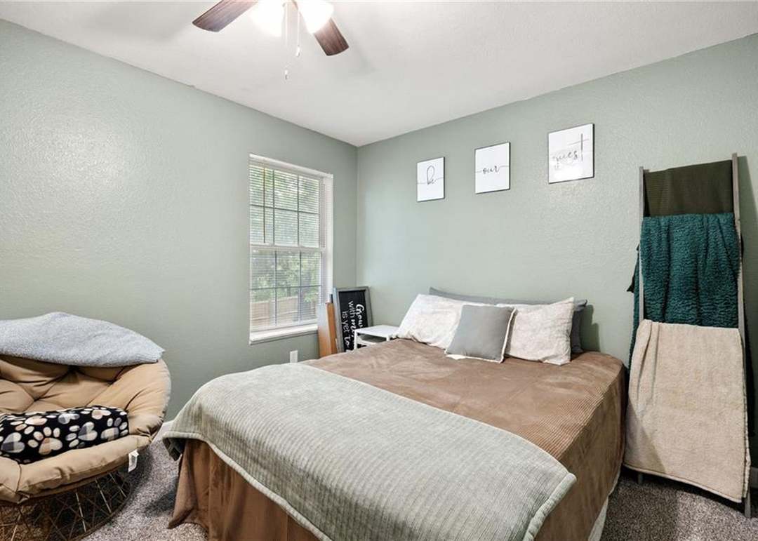 900 Oak Crest Drive — photo 7