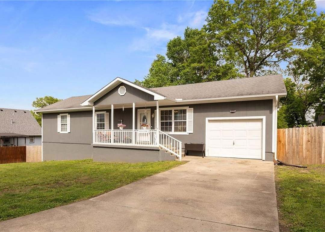900 Oak Crest Drive — photo 10