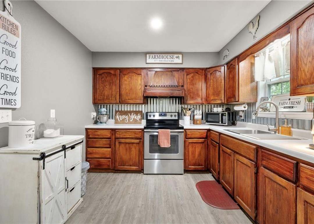 900 Oak Crest Drive — photo 17