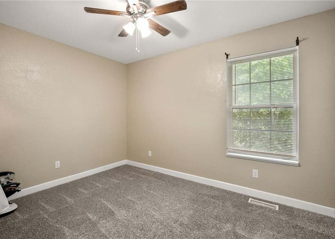 900 Oak Crest Drive — photo 24